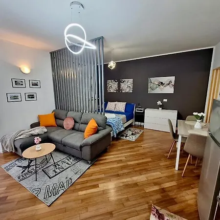 Naisa Appartement Como